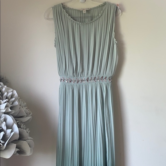 *Sold* Lauren Conrad Runway Ombré Pleated Dress 10 - Picture 3 of 8